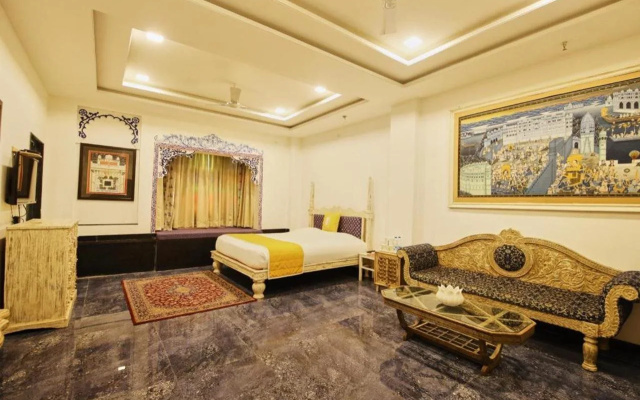 Bloom Boutique | Lake Pichola