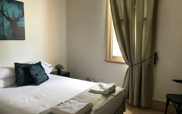 Caledonia Hotel