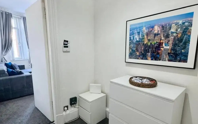 Sleeps4- Sofabed- 5mintocitycentre- Glasgowgreen