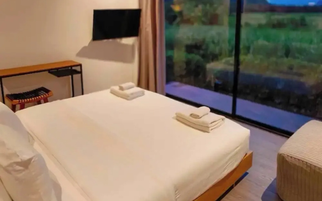 8 Valley KhaoYai