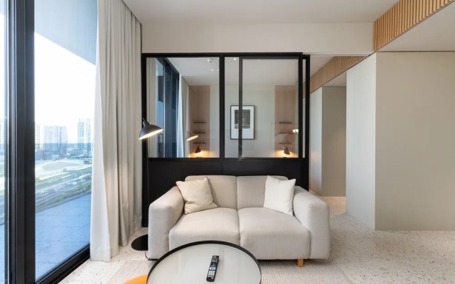 Modern Comfort 1BR w Burj Khalifa View