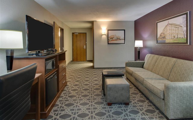 Drury Inn & Suites Poplar Bluff