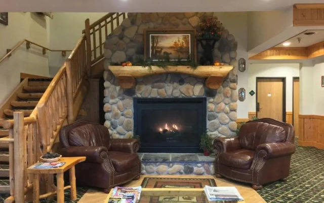 White Oak Inn & Suites