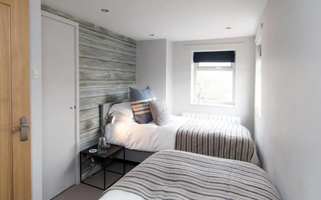 No33 Hillview Lodge