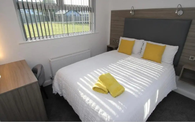 Guest Rooms @ 128