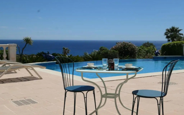 chambre d'hôte, vue mer exceptionnelle, à 5 minutes de la mer