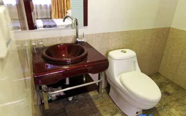 Yichun Hongmeiqi Express Hotel