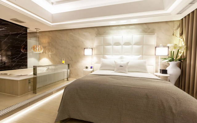 Six Star Motel - Taoyuan