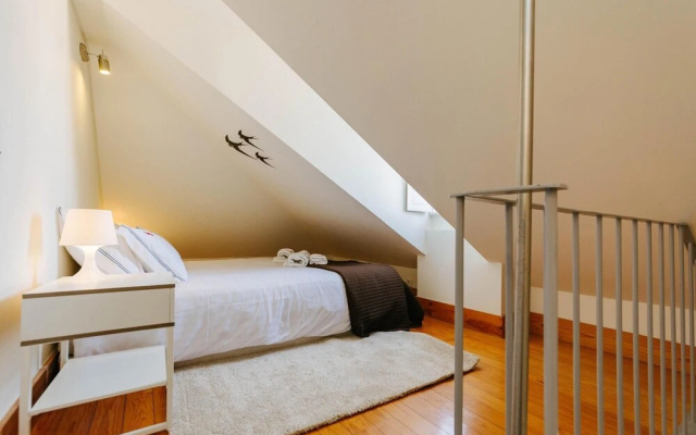 Rent4rest Mouraria Lisbon 1 Bedroom Duplex Apartment