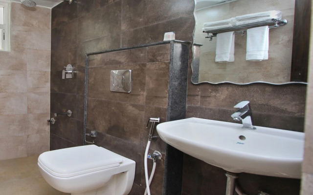 OYO 10324 Hotel Prince Inn