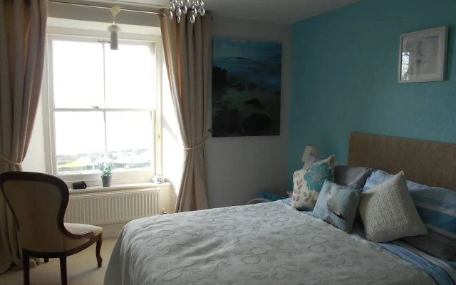 Hendre Clochydd Hall