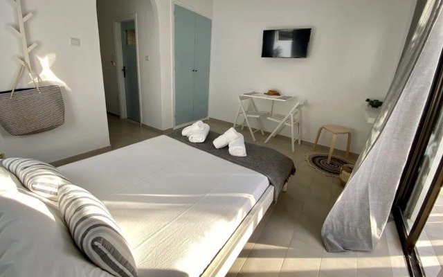 Xenios Avlais Apartments