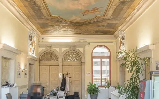 Lovely Canal View Apartment