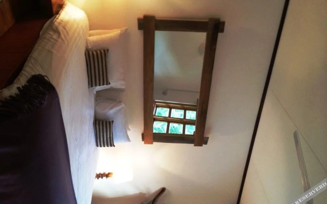 Copolia Lodge