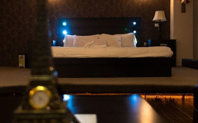 Hotel V