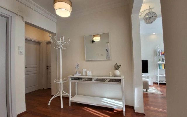 Chic Flat in Sariyer With Balcony and Sea View