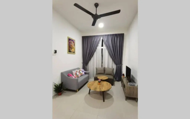 W7Homestay GoldenHill NightMarket