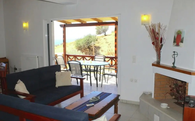 Villa in Agia Galini With Pool Views