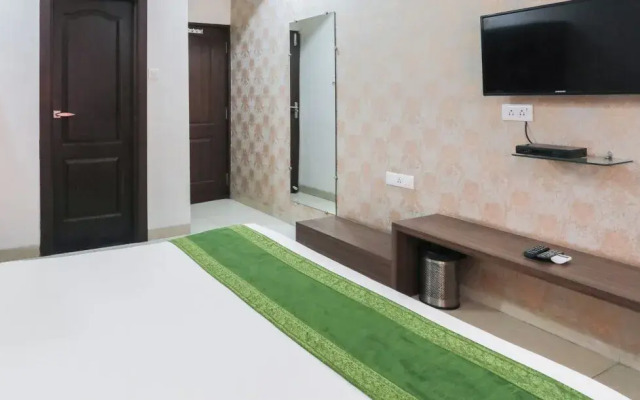 Hotel Divya Palace