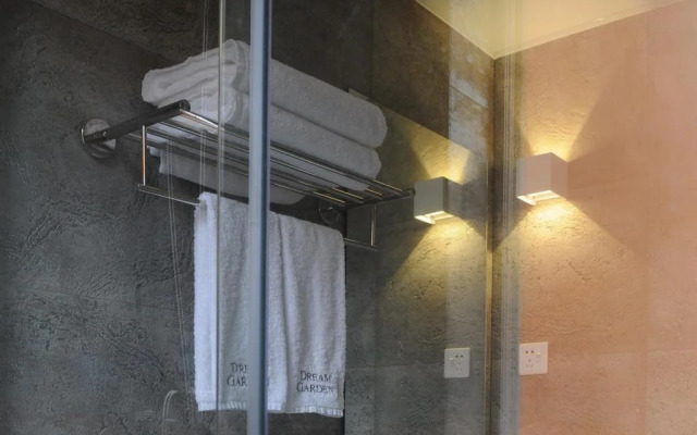 Coloroom Hotel