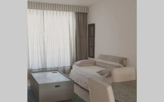 Estudio Dos Orillas