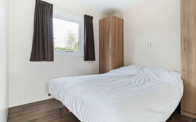 Chalet in Parc de Kievit With Private Garden