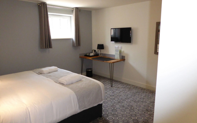 Rooms at 73