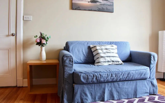 1 Bedroom Flat in Popular Central Location