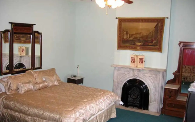 Inn Port Lodging
