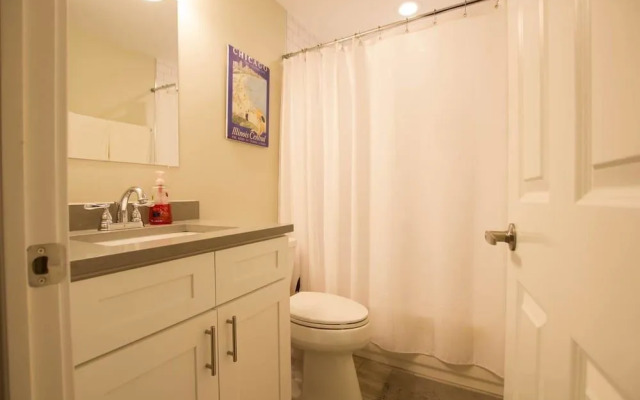 2 Level Home near Wrigley