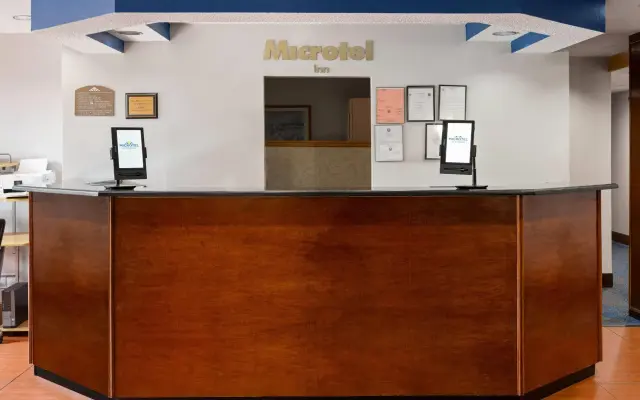 Microtel Inn by Wyndham Albany Airport