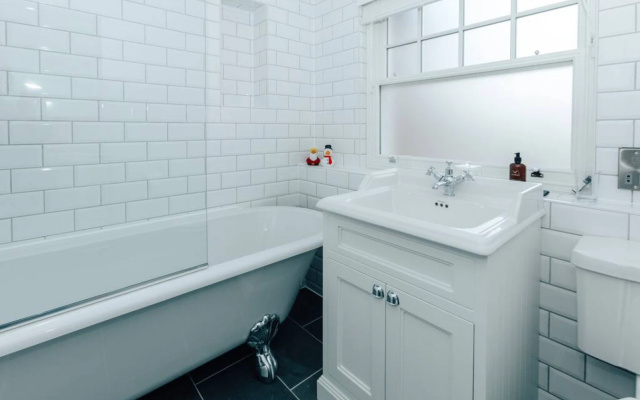 Woodvale Retreat - Sleeps 10