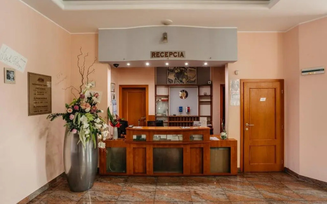 Hotel Artin