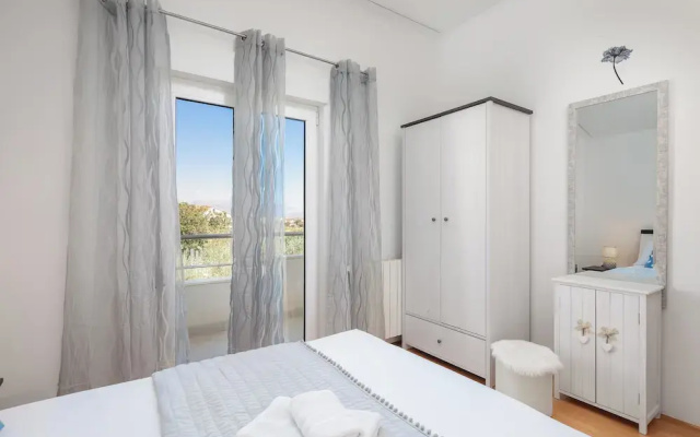 Sunshine Holiday Home