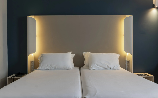 Travelodge Malaga Airport Отель