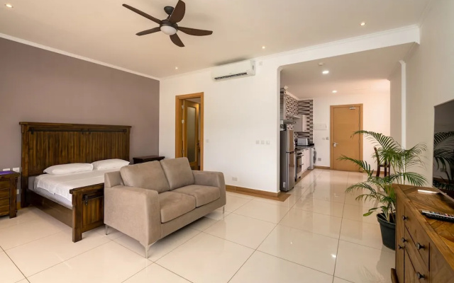 Royale Suites by Arc Royale Luxury Apts