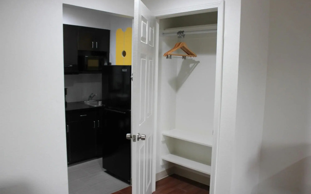 Studio 6-Houston, TX - East