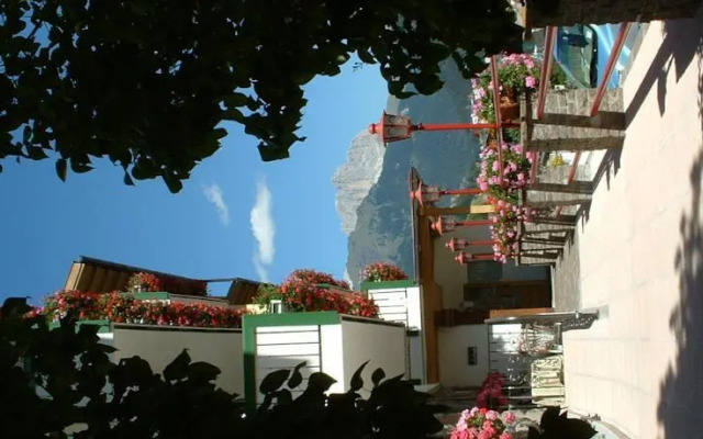 Hotel Montana