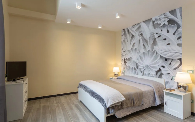 Carla's Rooms with Private Bathroom & Kitchen