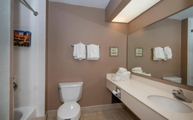 Guest Inn & Suites - Midtown Medical Center