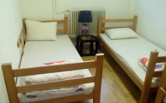 Jellostone Hostel