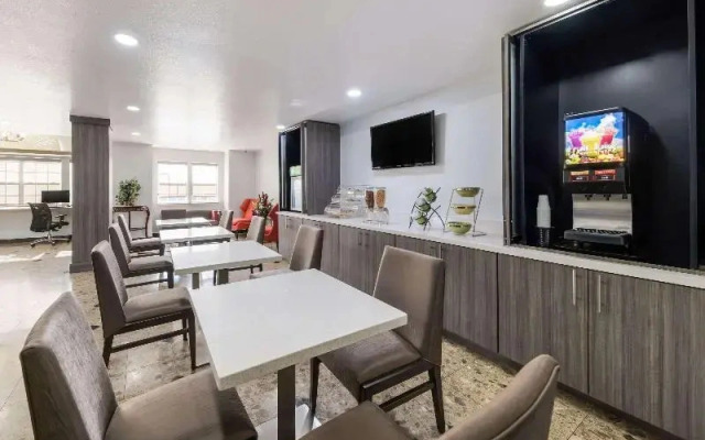 Quality Inn & Suites North Mesquite I-30