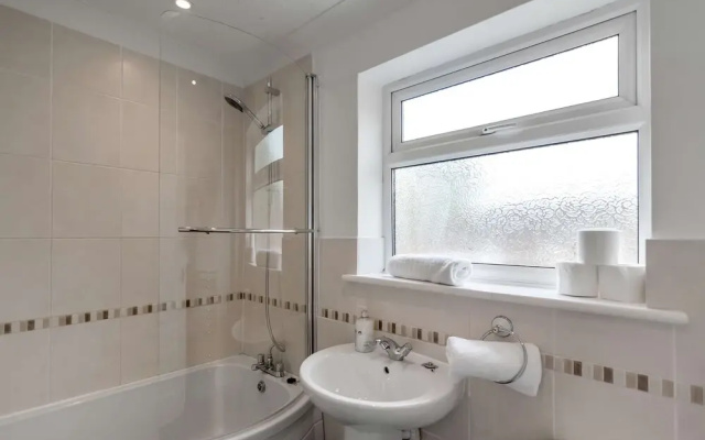 Host Stay Galley Lodge
