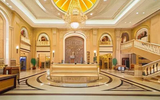 Vienna Hotel (Shenzhen South China City, Hehua Metro Station)