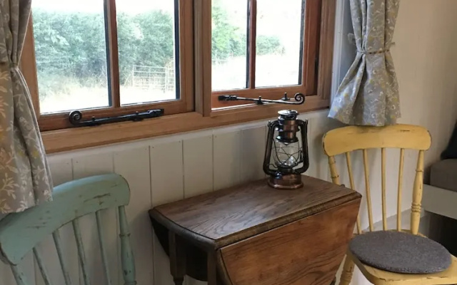 Sindles Farm Shepherd's Huts