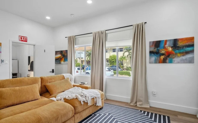 Casa Roselle 1 in Hollywood
