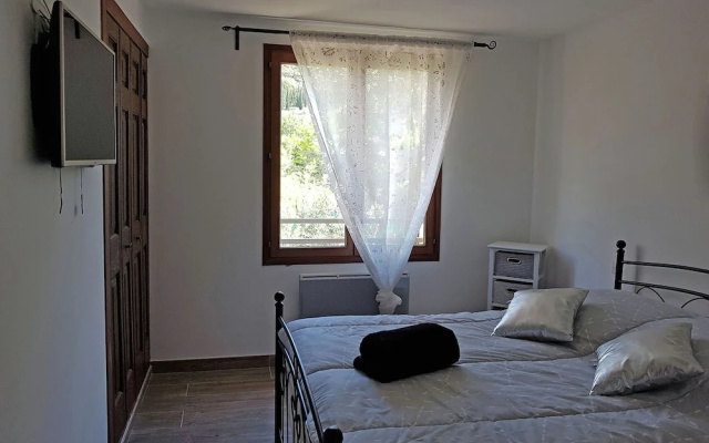 Modern Villa with Swimming Pool in Aups
