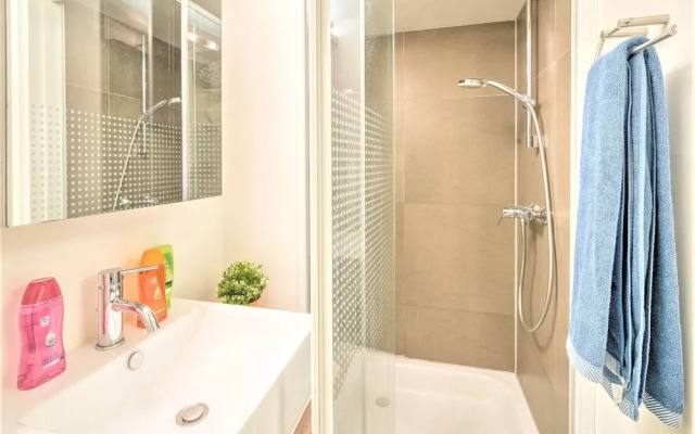 Antwerp Central Apartment for 7