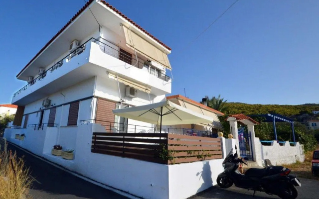 Koukounari Apartments