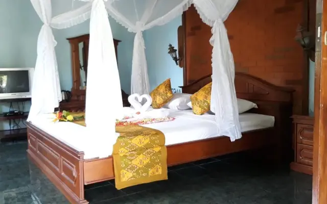 Bagus Beach Resort Lovina